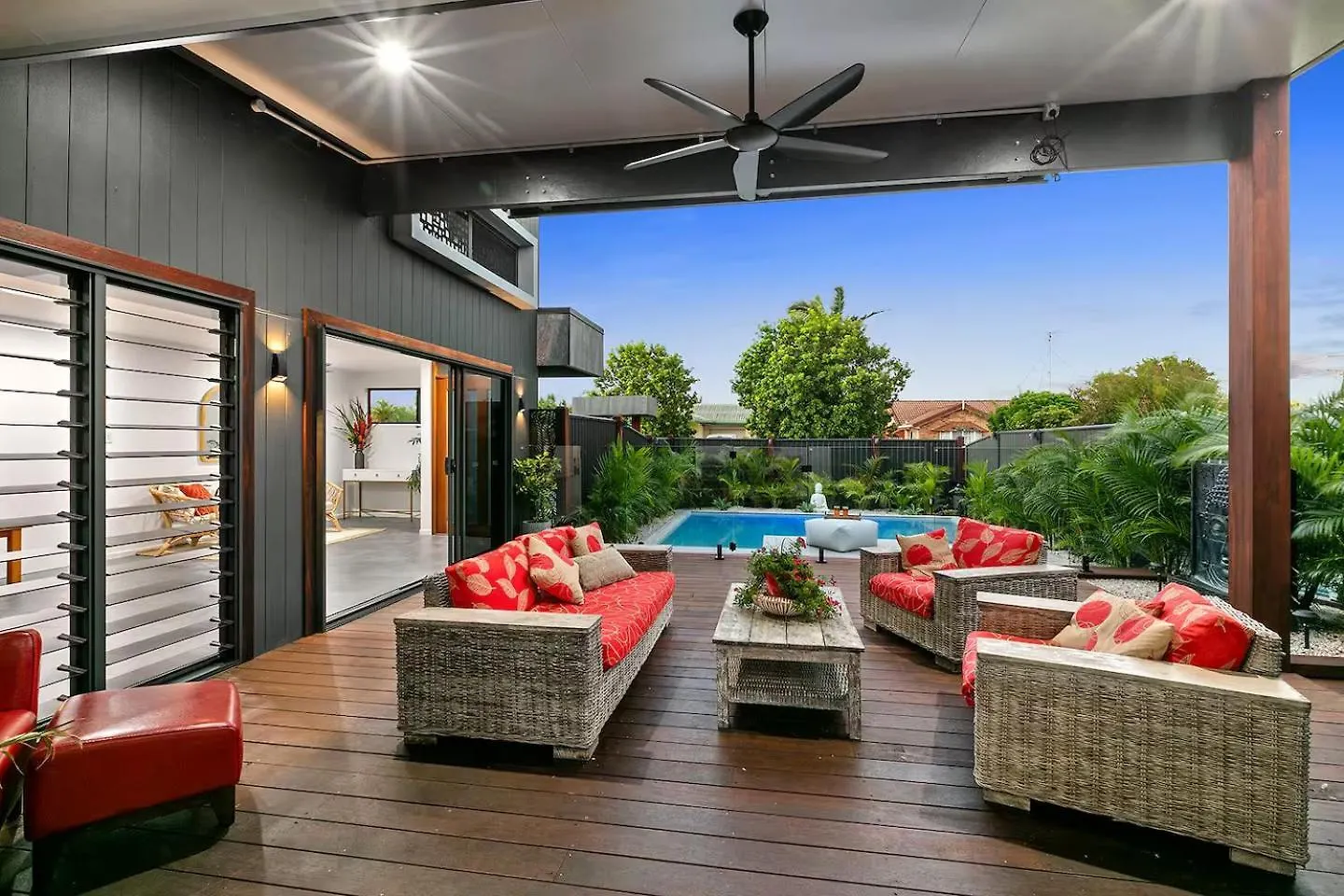 Vila Modern Luxury Pool Oasis Buddina